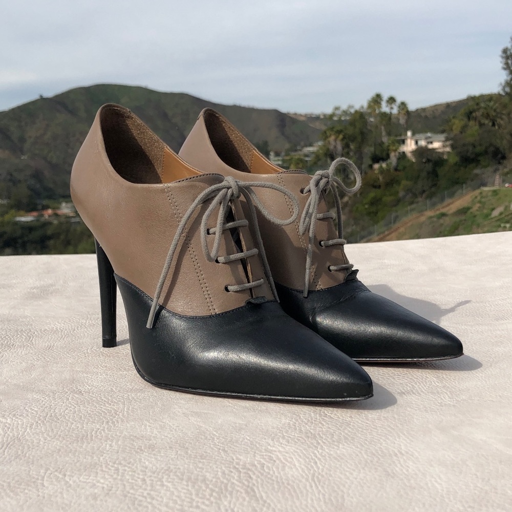 CARTECHINI Couture Leather Heels w/ Cap Toe
